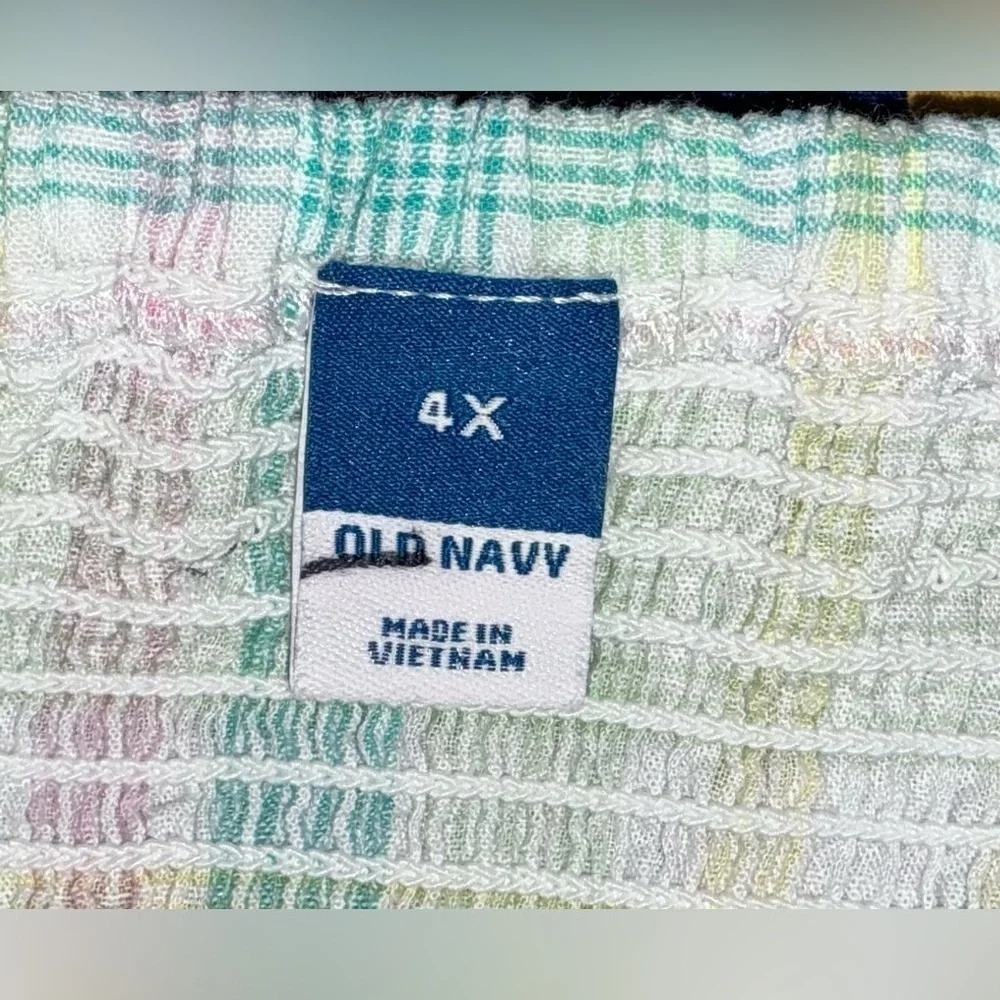 Old Navy Cropped Puckered Plaid Blouse with Puff Sleeves (NWOT)